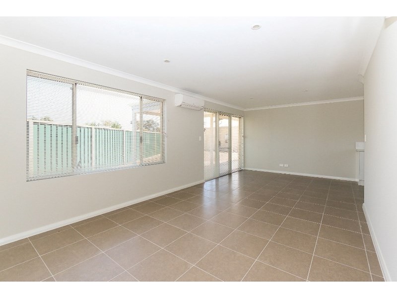 1/10 Engle Close, Maddington WA 6109