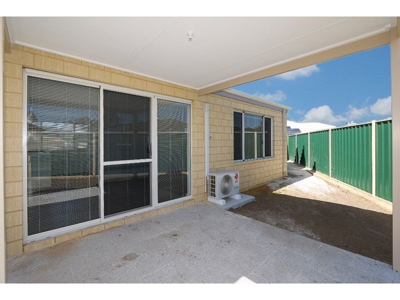 1/10 Engle Close, Maddington WA 6109