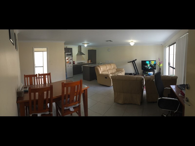 1/18 Panozza Circle, Maddington WA 6109