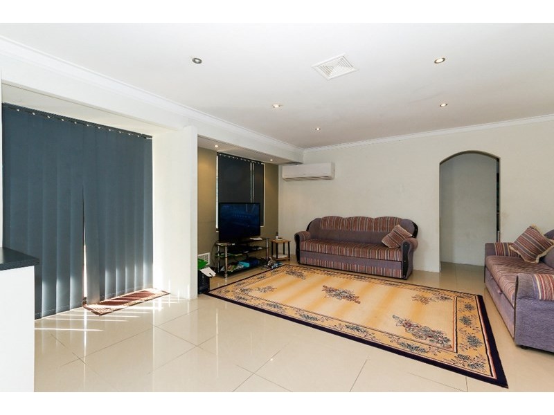 46 Hibiscus Road, Maddington WA 6109