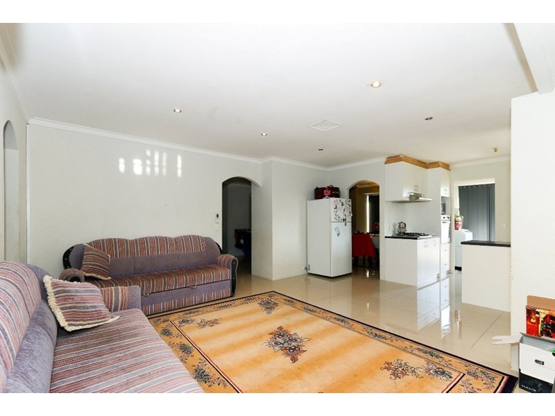 46 Hibiscus Road, Maddington WA 6109