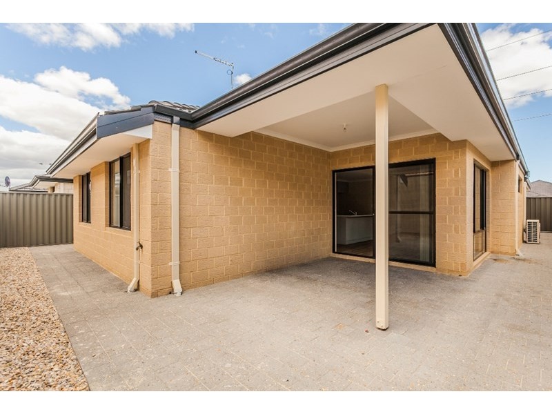 12 Tompkins Way, Harrisdale WA 6112