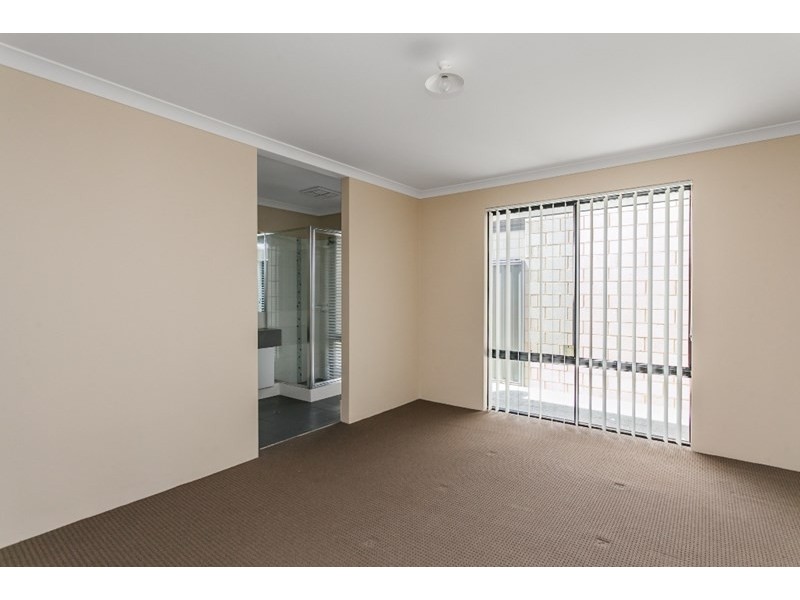 12 Tompkins Way, Harrisdale WA 6112