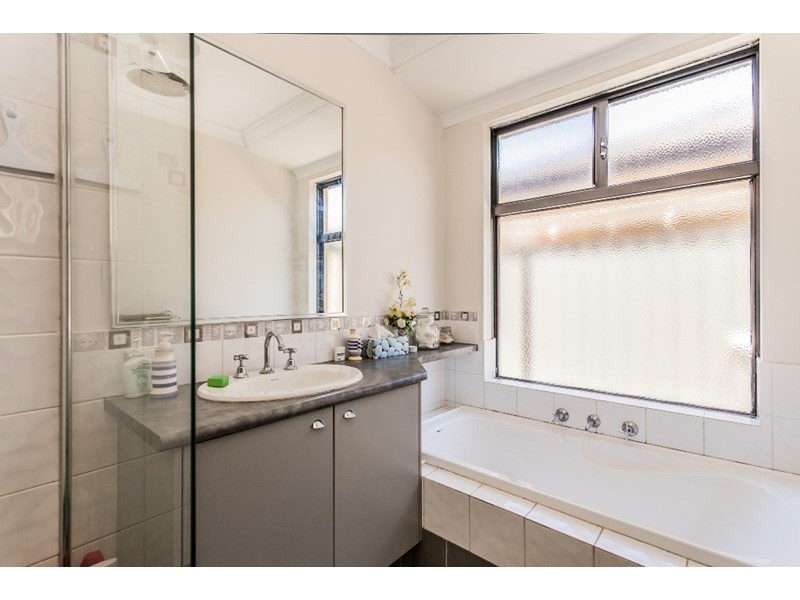 31 Tarradee Circuit, Thornlie WA 6108