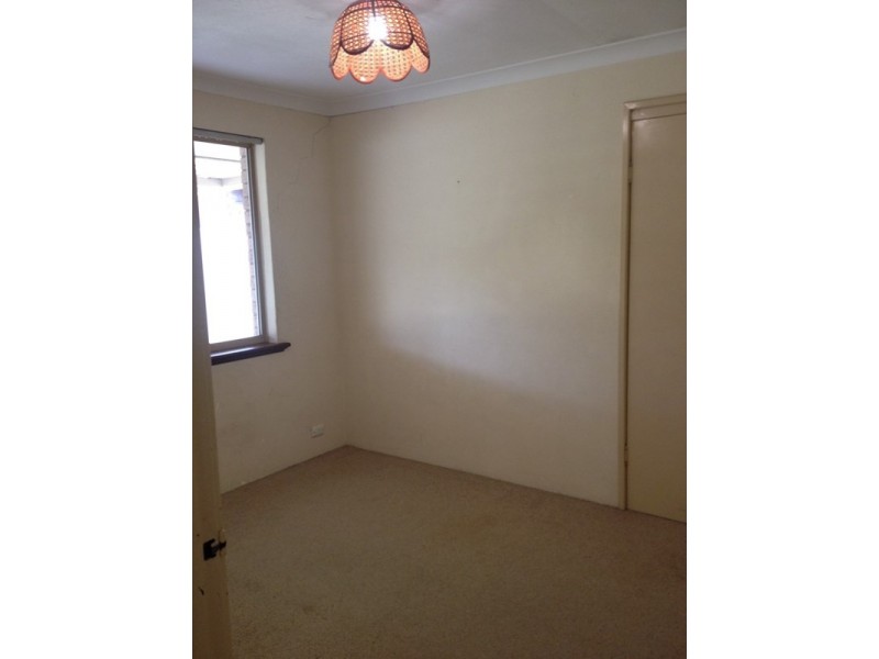 18 Dellavanzo Street, Maddington WA 6109