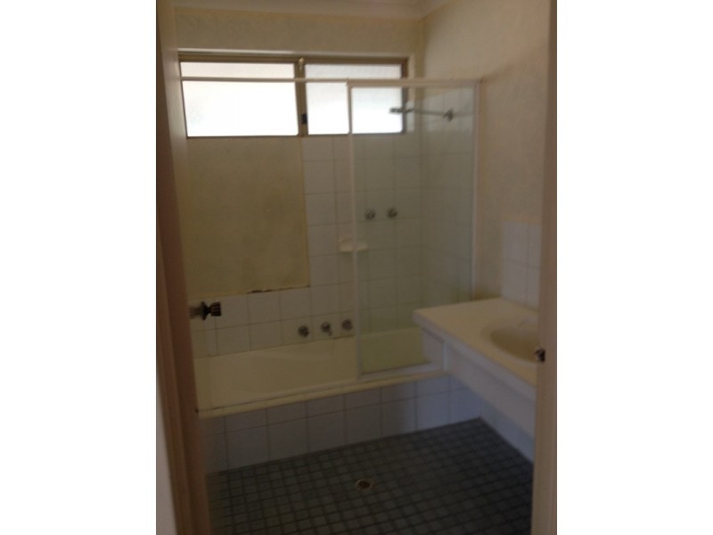 18 Dellavanzo Street, Maddington WA 6109