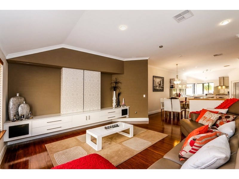 37 Sholto Crescent, Canning Vale WA 6155