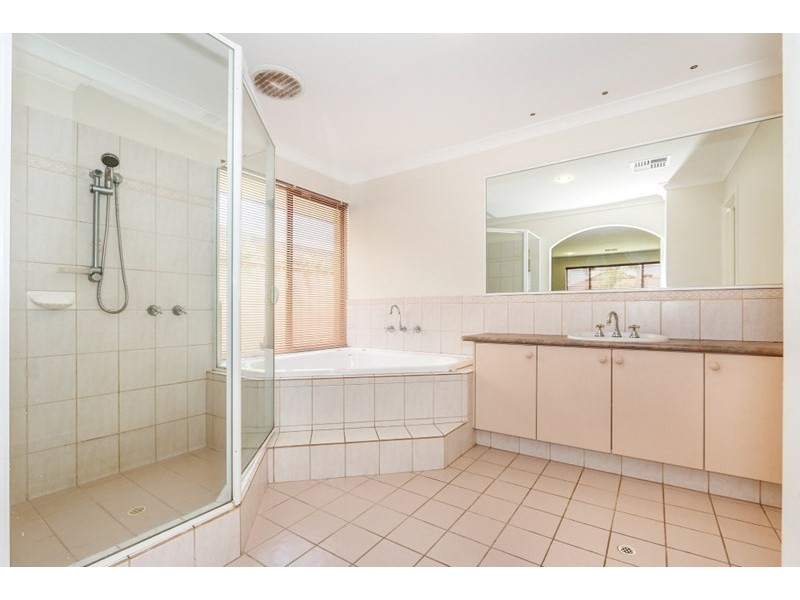 37 Sholto Crescent, Canning Vale WA 6155