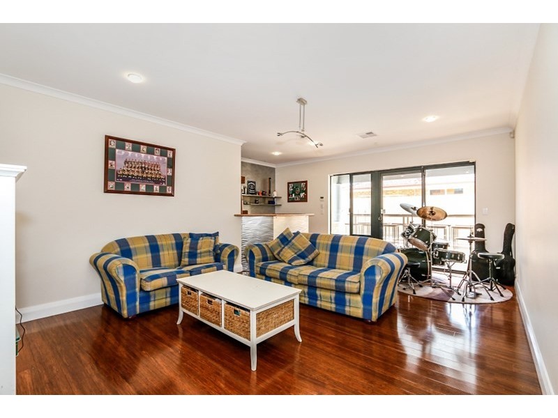 37 Sholto Crescent, Canning Vale WA 6155