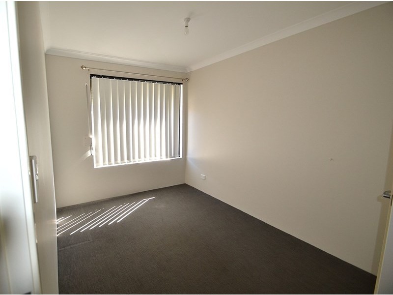 2/102 Westfield Road, Kelmscott WA 6111