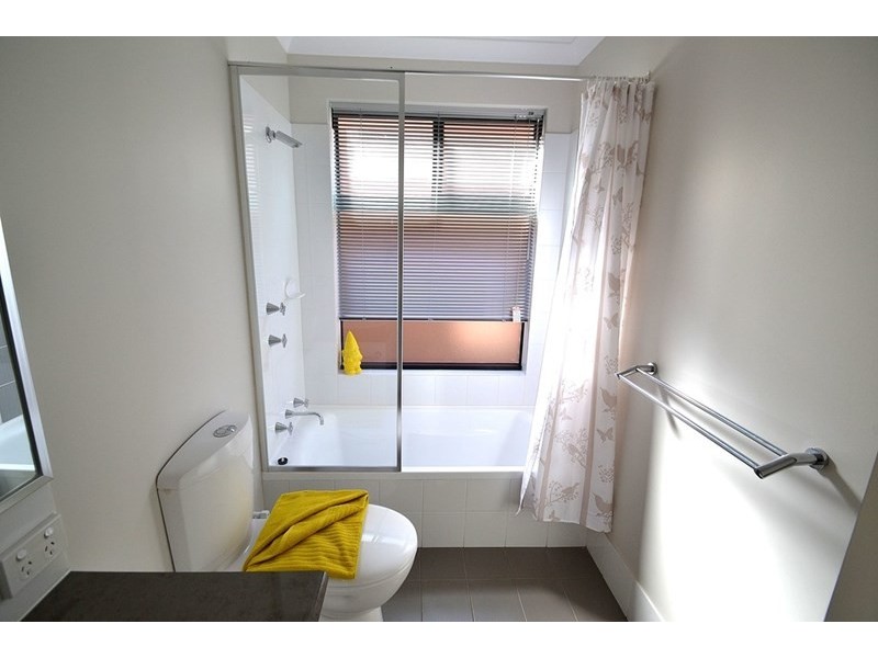 2/102 Westfield Road, Kelmscott WA 6111