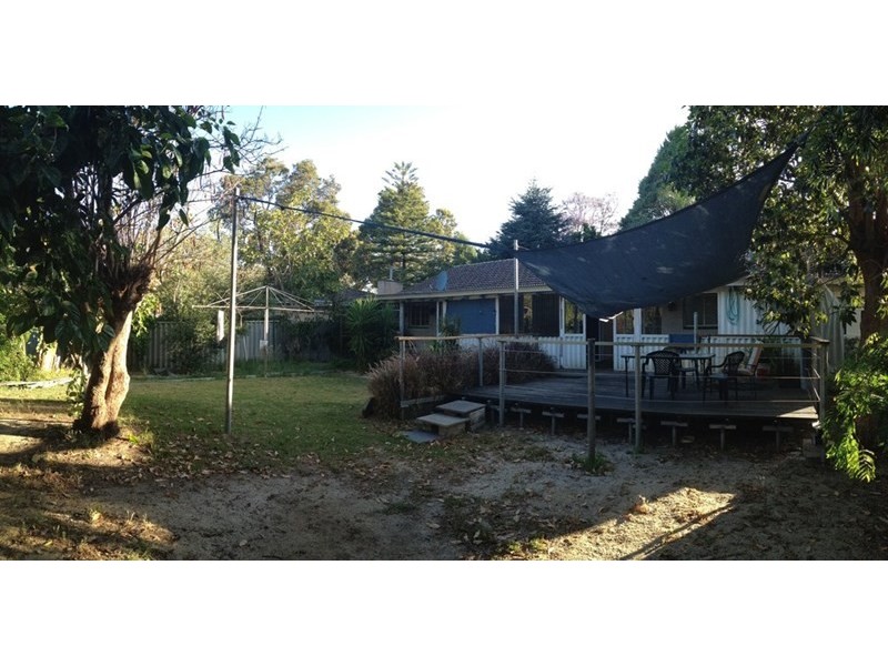 6 Mills Road West, Martin WA 6110