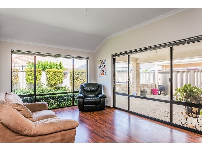 15 Bundera Road, Southern River WA 6110