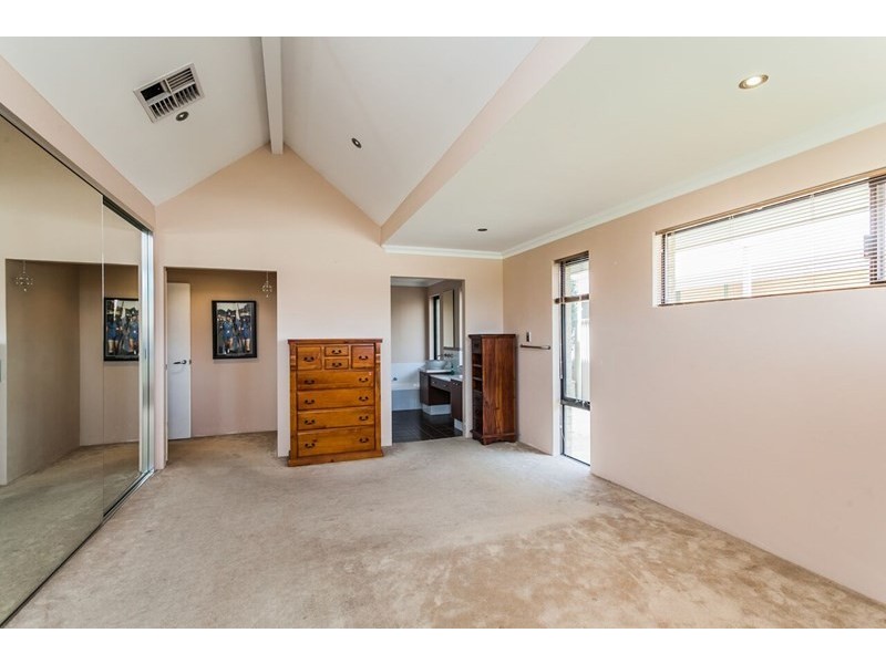 15 Bundera Road, Southern River WA 6110