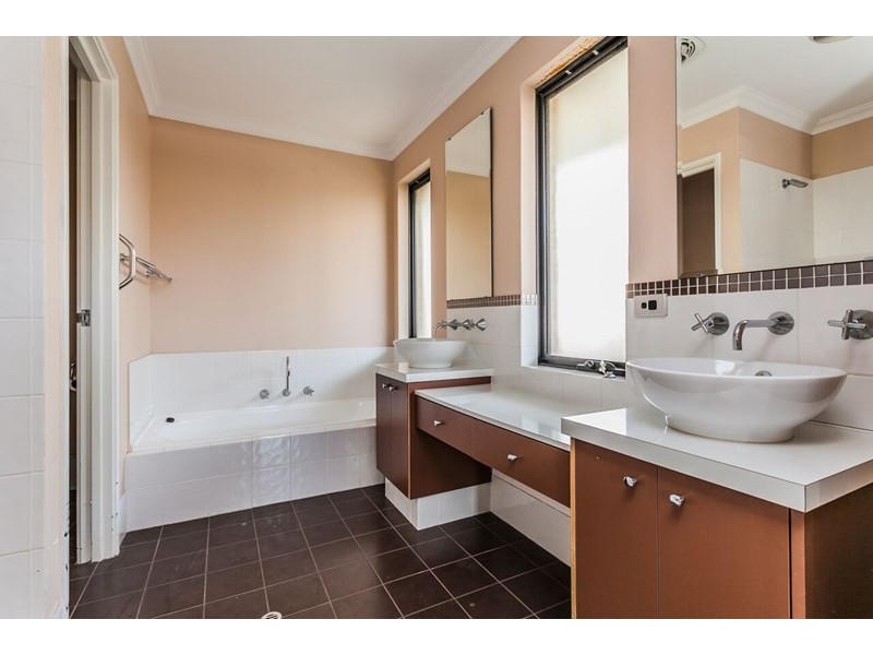 15 Bundera Road, Southern River WA 6110