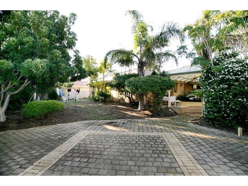 47 Dellar Road, Maddington WA 6109
