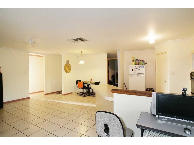 47 Dellar Road, Maddington WA 6109
