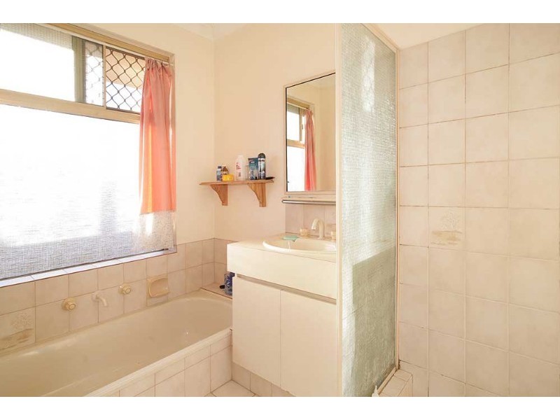 47 Dellar Road, Maddington WA 6109
