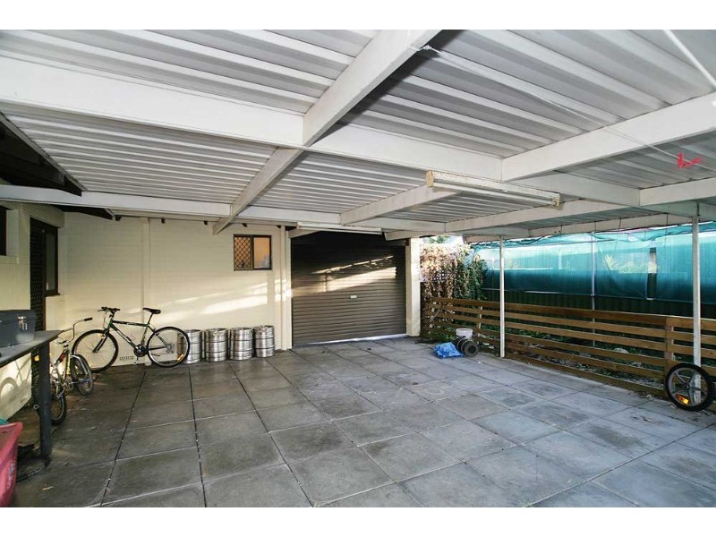 77 Hume Road, Thornlie WA 6108