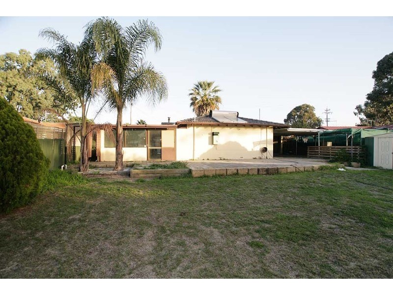 77 Hume Road, Thornlie WA 6108