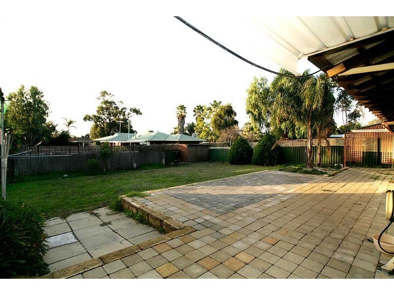 77 Hume Road, Thornlie WA 6108