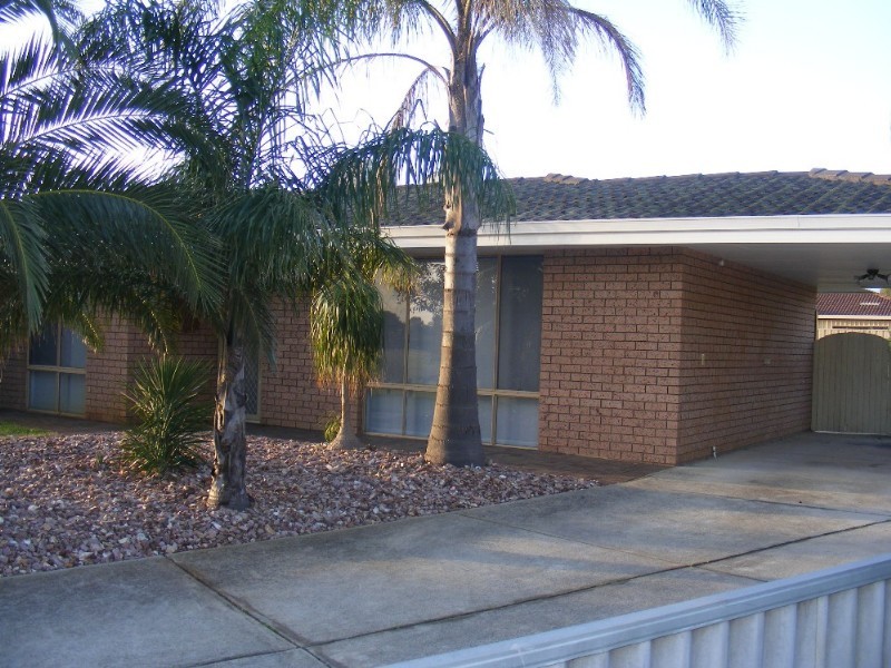 67 Greenough Way, Gosnells WA 6110