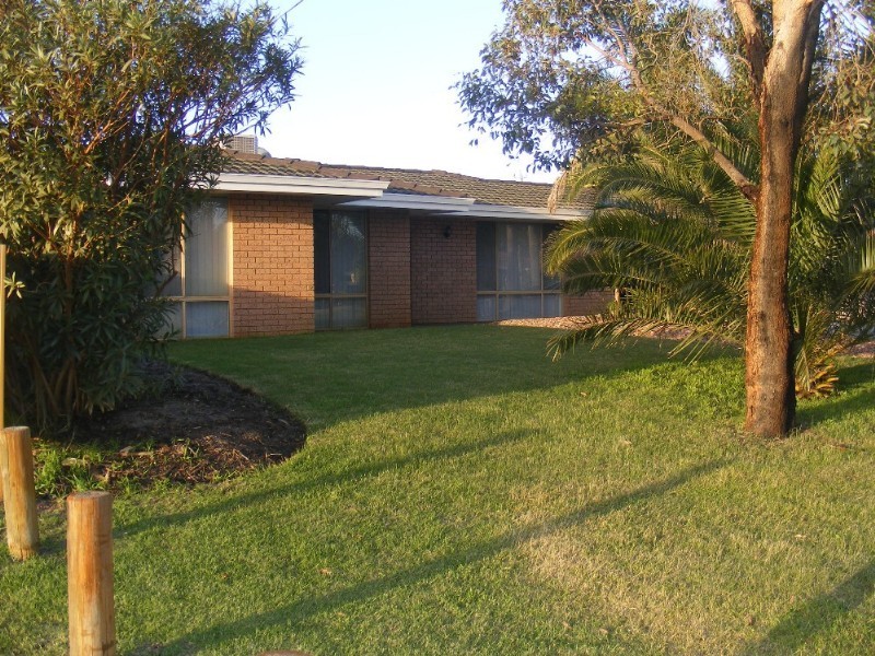 67 Greenough Way, Gosnells WA 6110