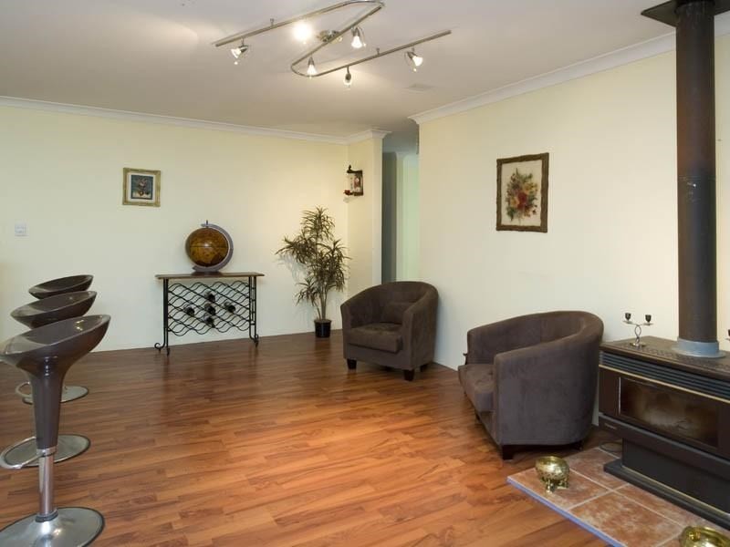 17 Starlet Court, Maddington WA 6109