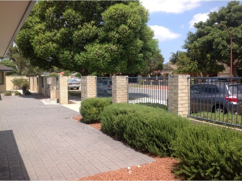 1/18 Evelyn Street, Gosnells WA 6110