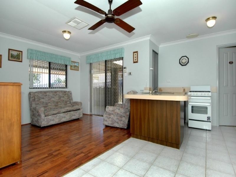 67 Murchison Way, Gosnells WA 6110