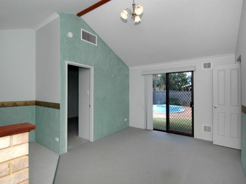 67 Murchison Way, Gosnells WA 6110