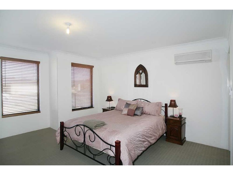 80 Sheffield Road, Wattle Grove WA 6107