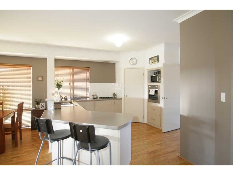80 Sheffield Road, Wattle Grove WA 6107