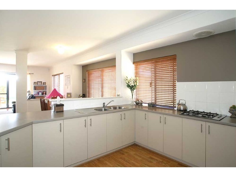 80 Sheffield Road, Wattle Grove WA 6107