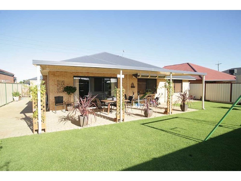80 Sheffield Road, Wattle Grove WA 6107