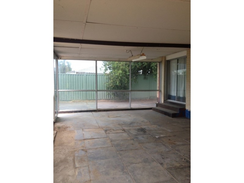 6 Rex Street, Gosnells WA 6110