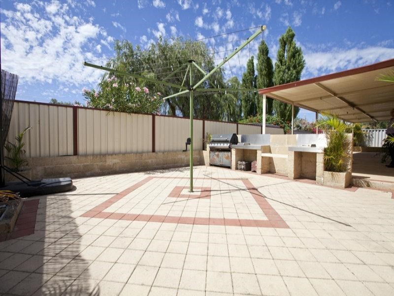 19 Banyo Court, Maddington WA 6109