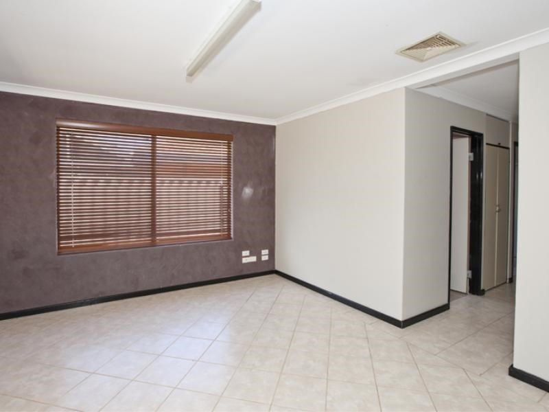19 Banyo Court, Maddington WA 6109