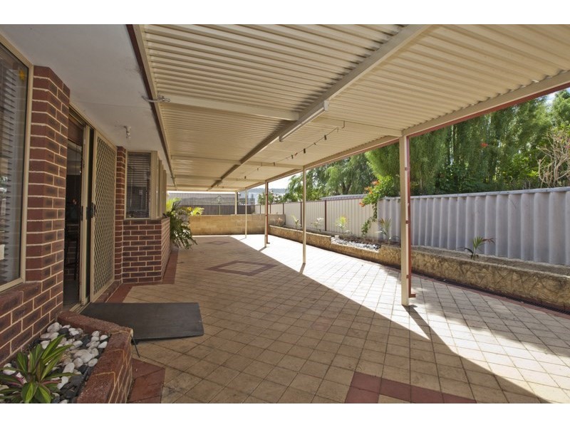 19 Banyo Court, Maddington WA 6109