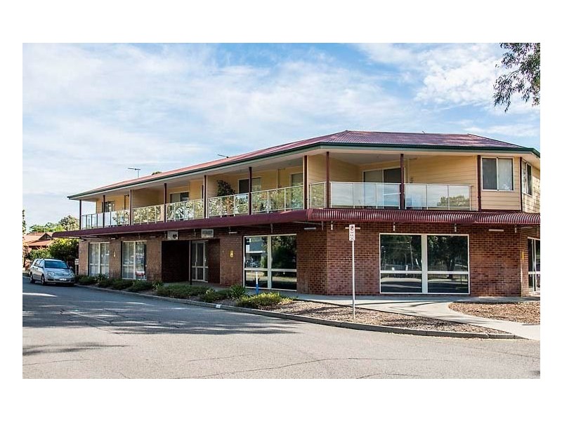 4/13 Wheatley Street, Gosnells WA 6110