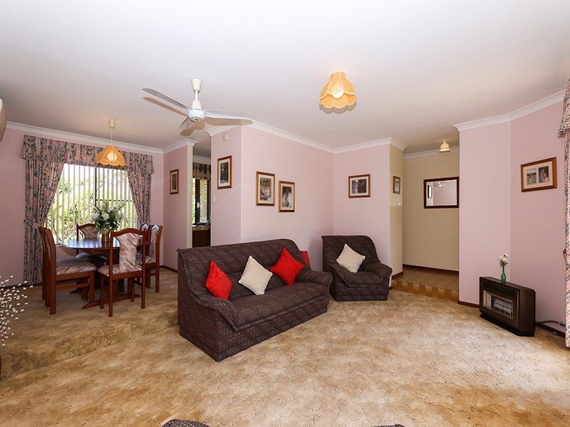 9 Bloom Court, Huntingdale WA 6110