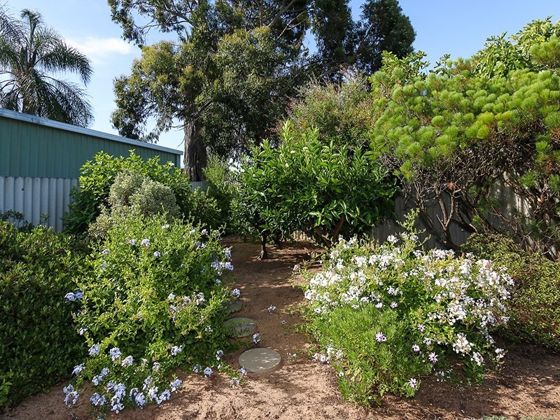9 Bloom Court, Huntingdale WA 6110