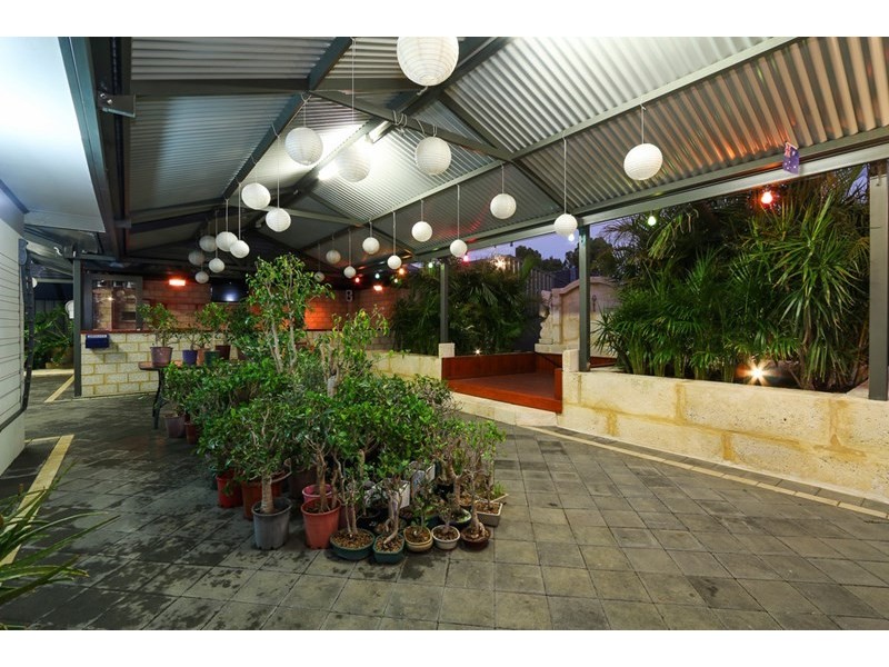 9 Bundalla Court, Kelmscott WA 6111