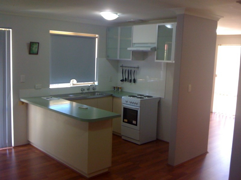 16/11 Apley Street, Maddington WA 6109