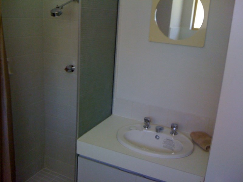 16/11 Apley Street, Maddington WA 6109