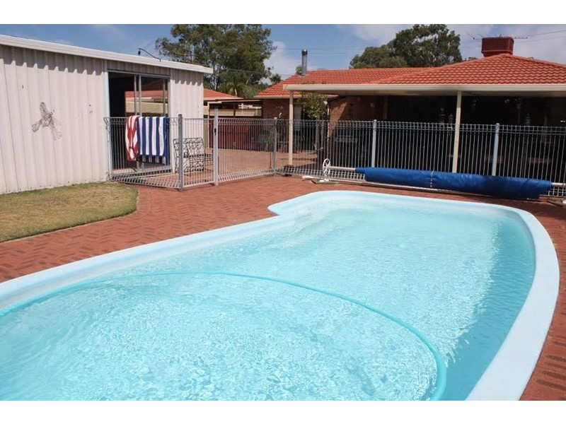 5 Durnsford Way, Camillo WA 6111