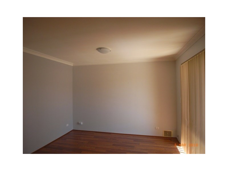 16/11 Apley Street, Maddington WA 6109