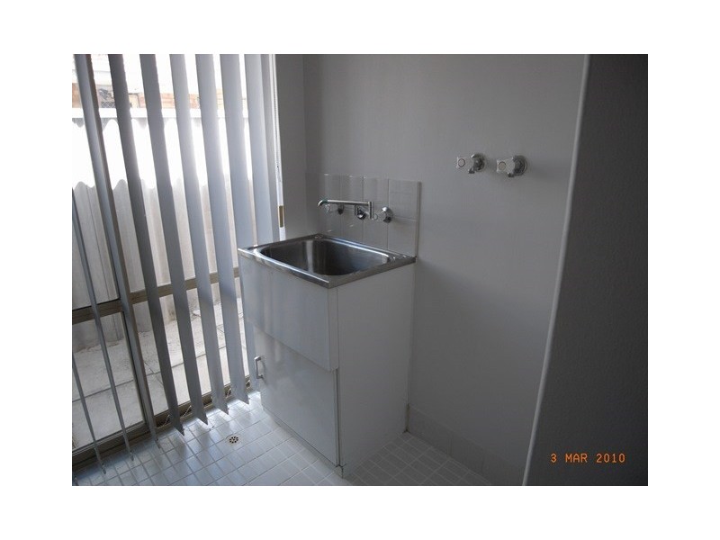 16/11 Apley Street, Maddington WA 6109