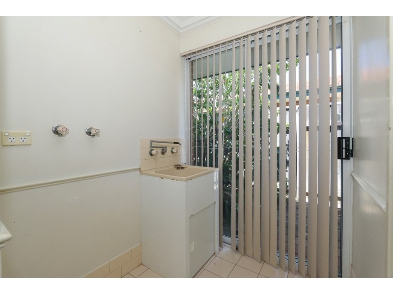 23/2 Glennis Close, Gosnells WA 6110