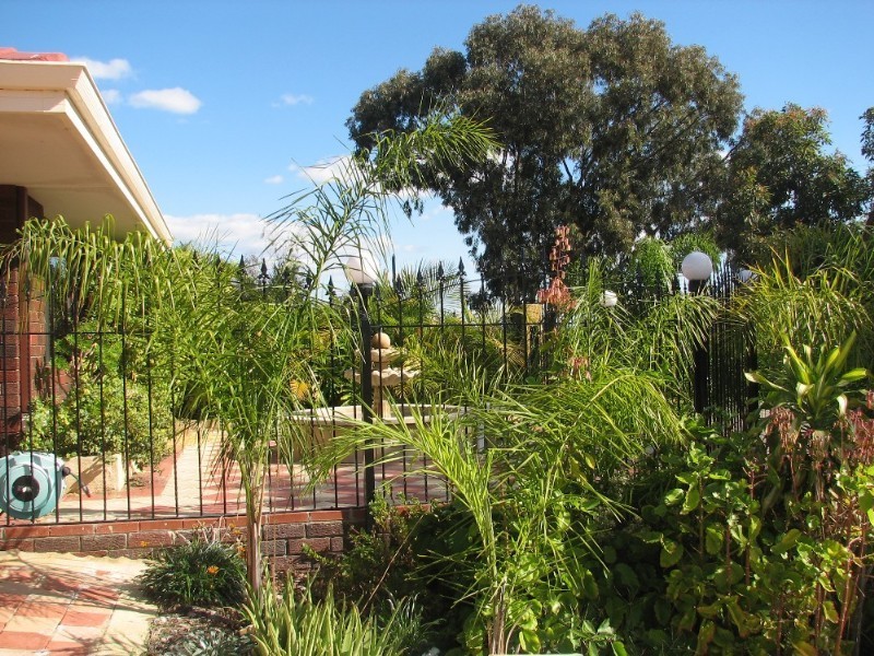 45 McNamara Drive, Thornlie WA 6108